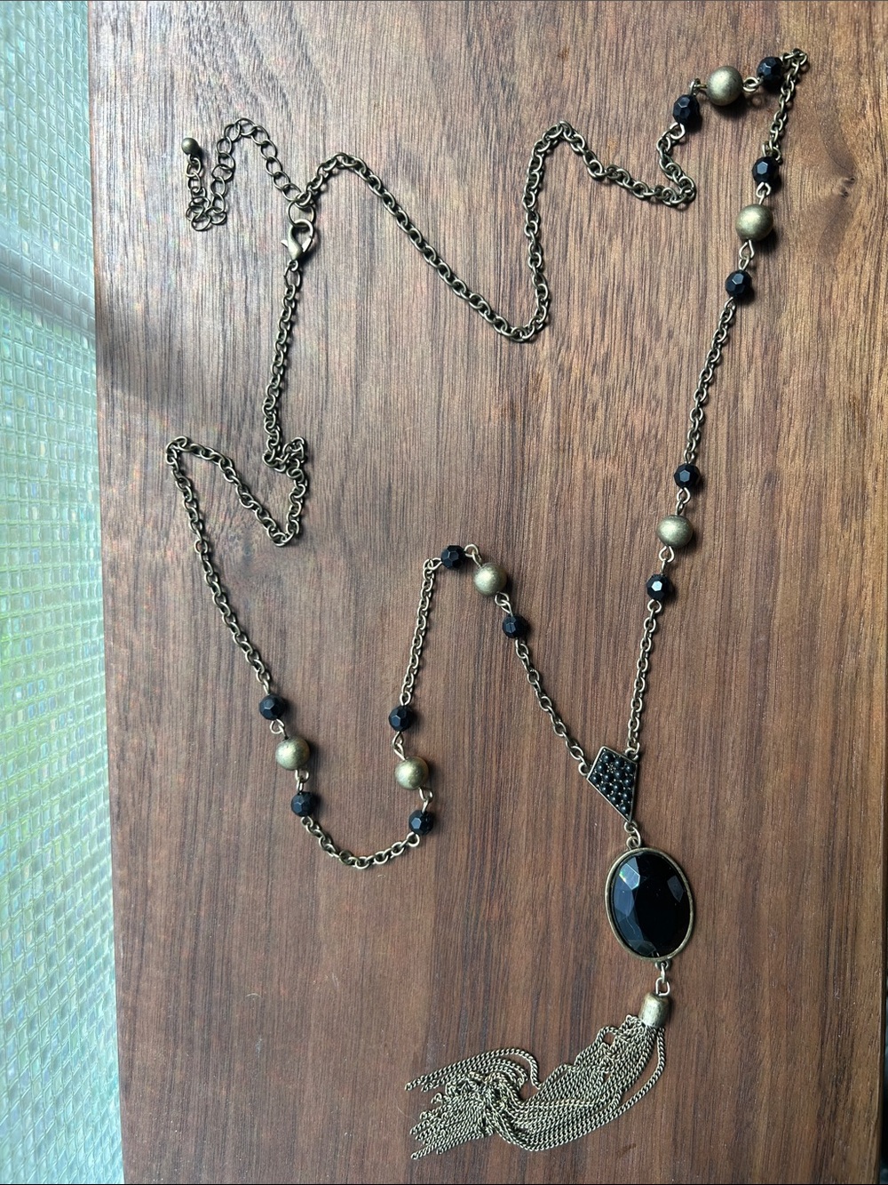 Vintage-Inspired Black Stone Tassel Necklace - Women Jewelry